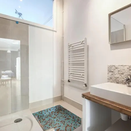 Beautiful Flat In A Character House In The Heart Of - Welkeys Apartment *